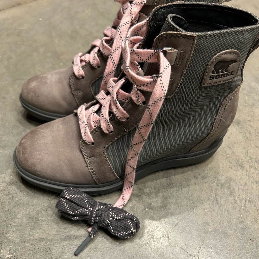 Sorel Women's Lace-Up Boots in Brown and Pink